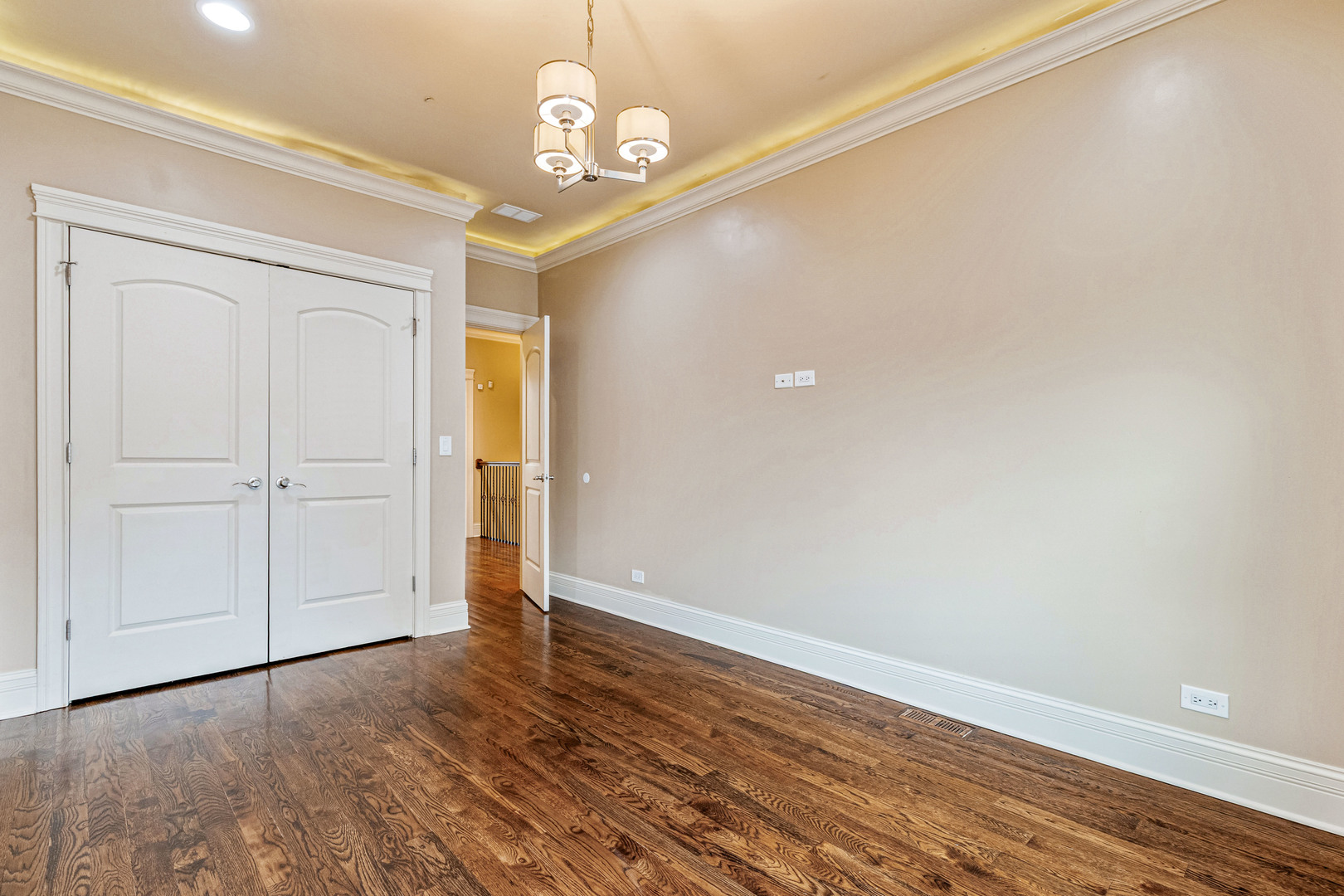 4065 S Ellis Avenue, Chicago, IL 60653