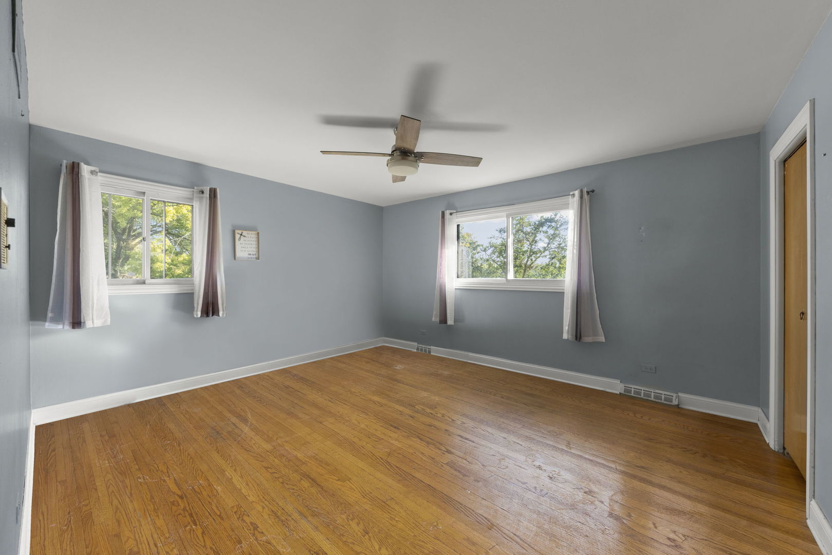 18749 Loomis Avenue, Homewood, IL 60430