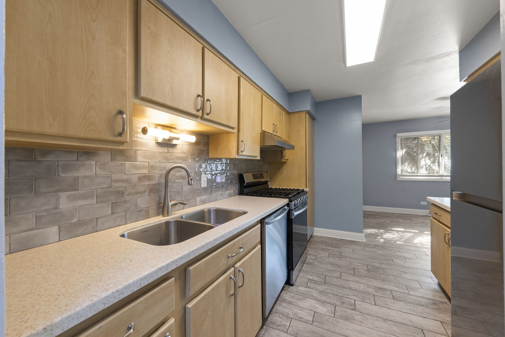 18749 Loomis Avenue, Homewood, IL 60430