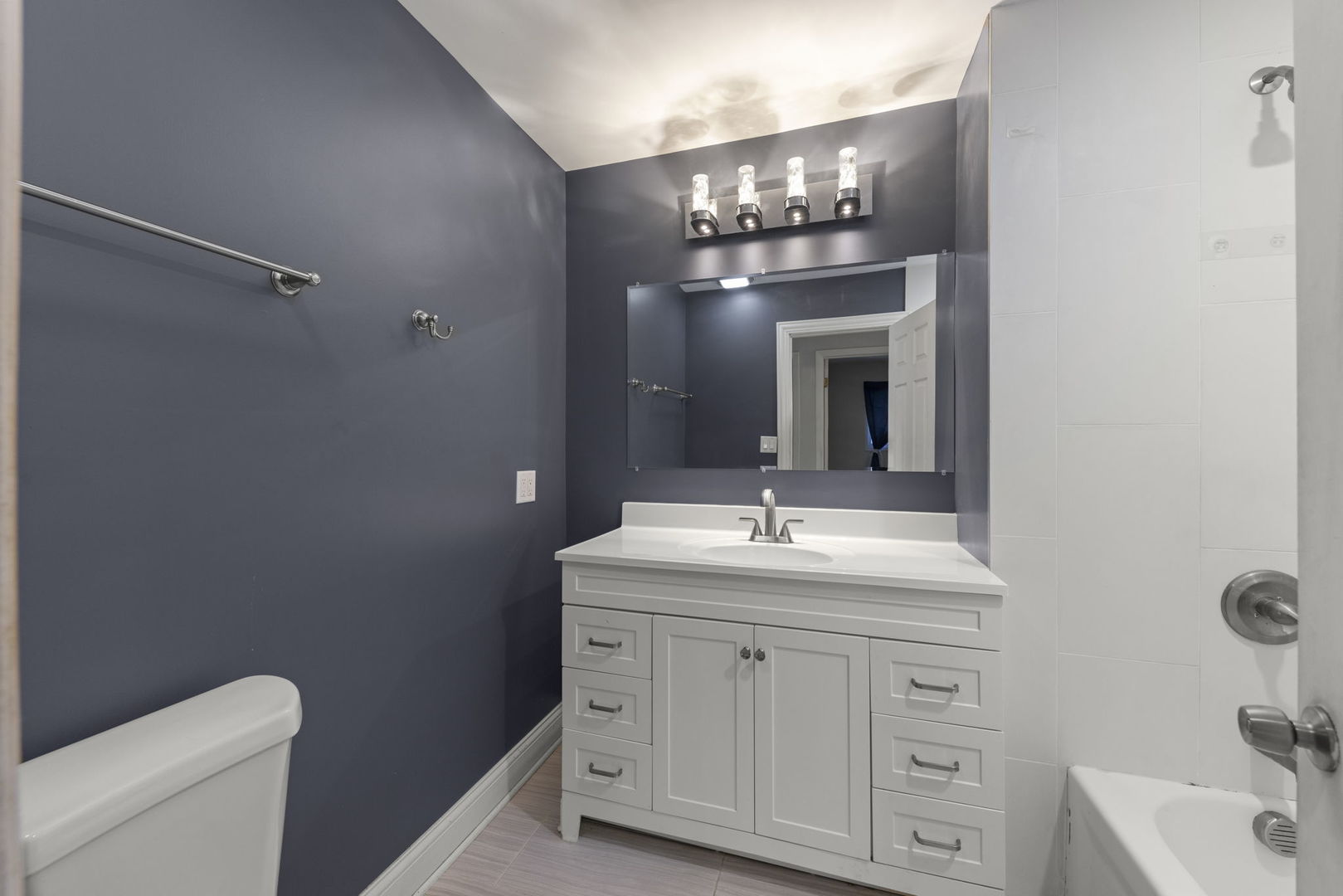 18749 Loomis Avenue, Homewood, IL 60430