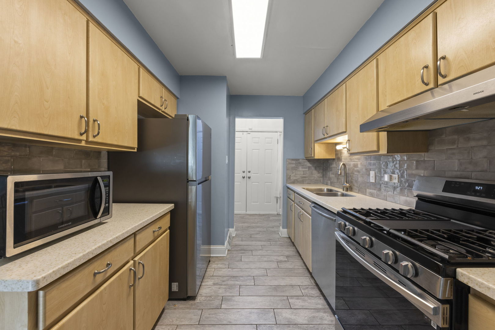 18749 Loomis Avenue, Homewood, IL 60430