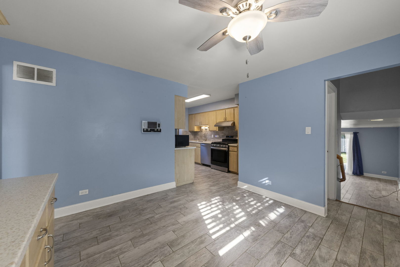 18749 Loomis Avenue, Homewood, IL 60430