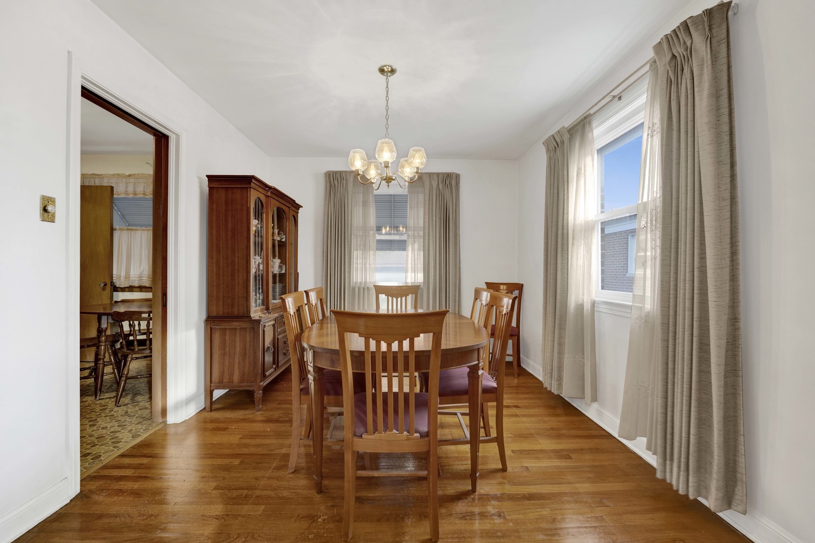 2223 S 7th Avenue, North Riverside, IL 60546