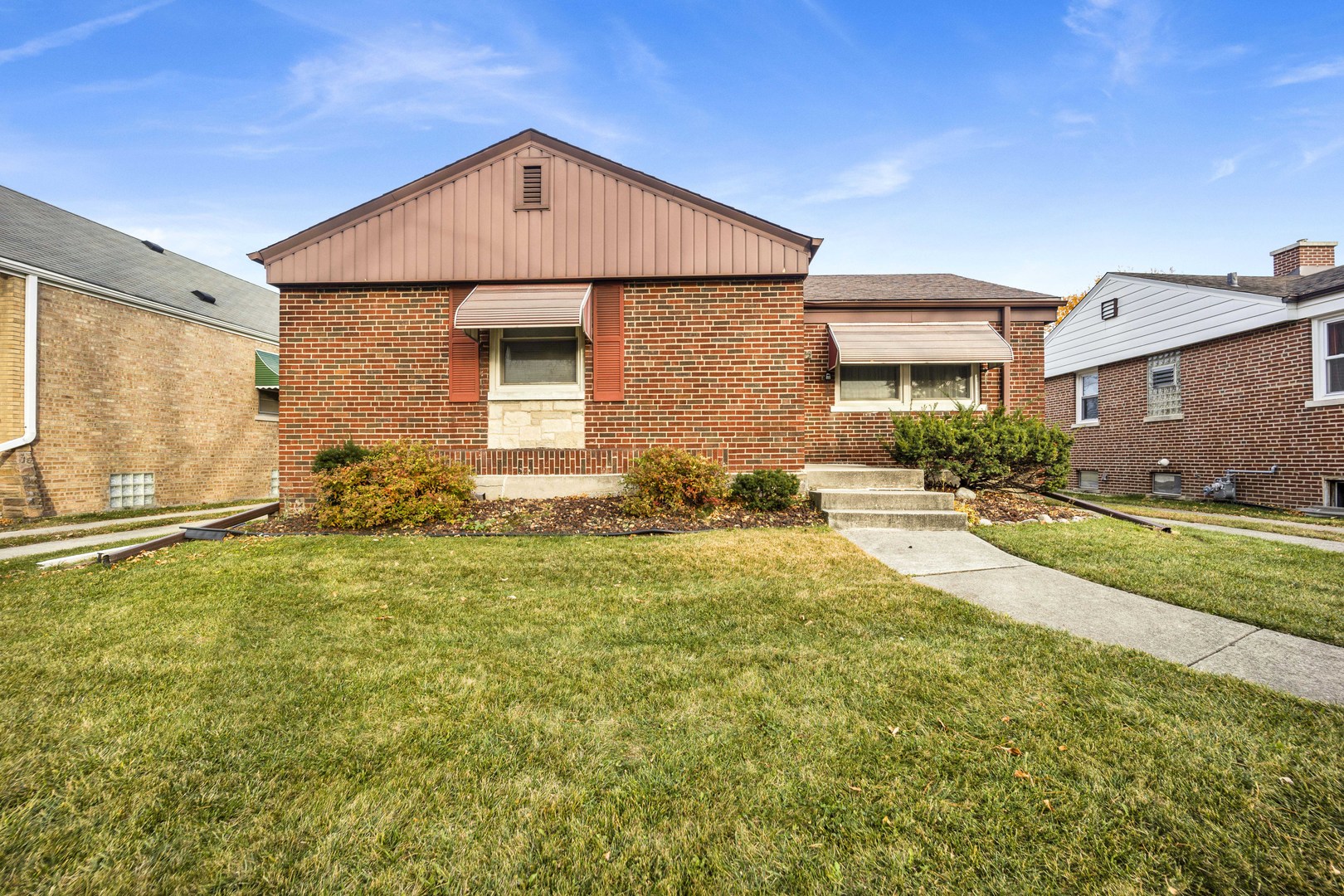 2223 S 7th Avenue, North Riverside, IL 60546