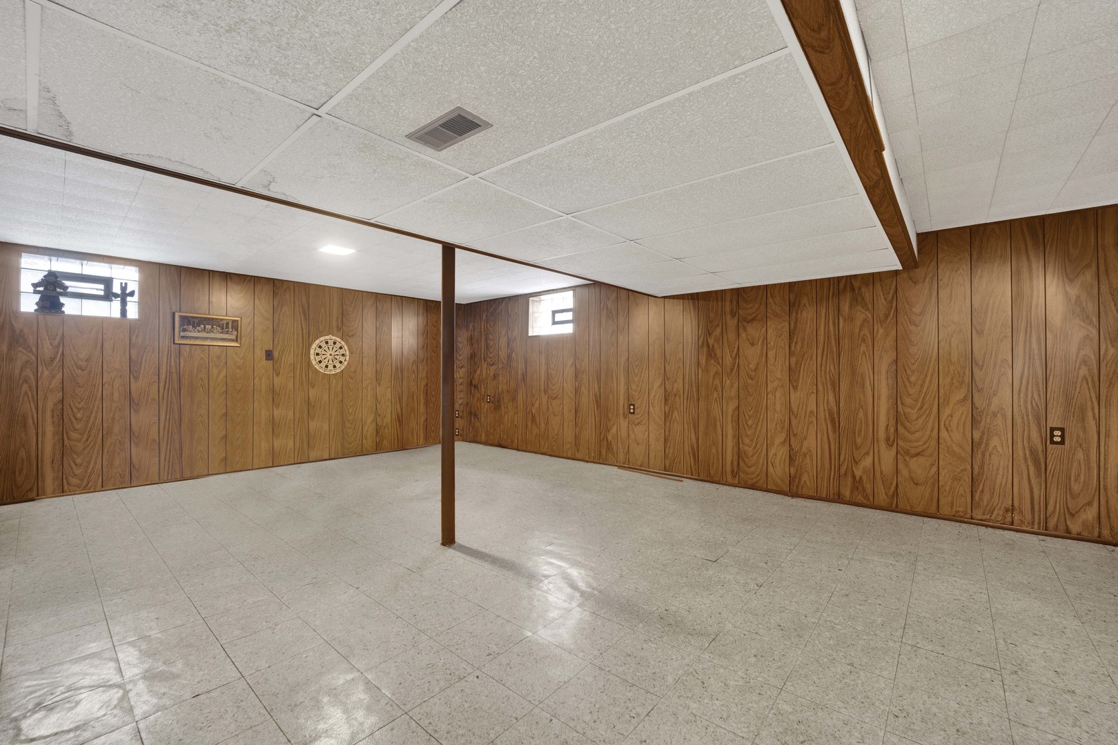 2223 S 7th Avenue, North Riverside, IL 60546