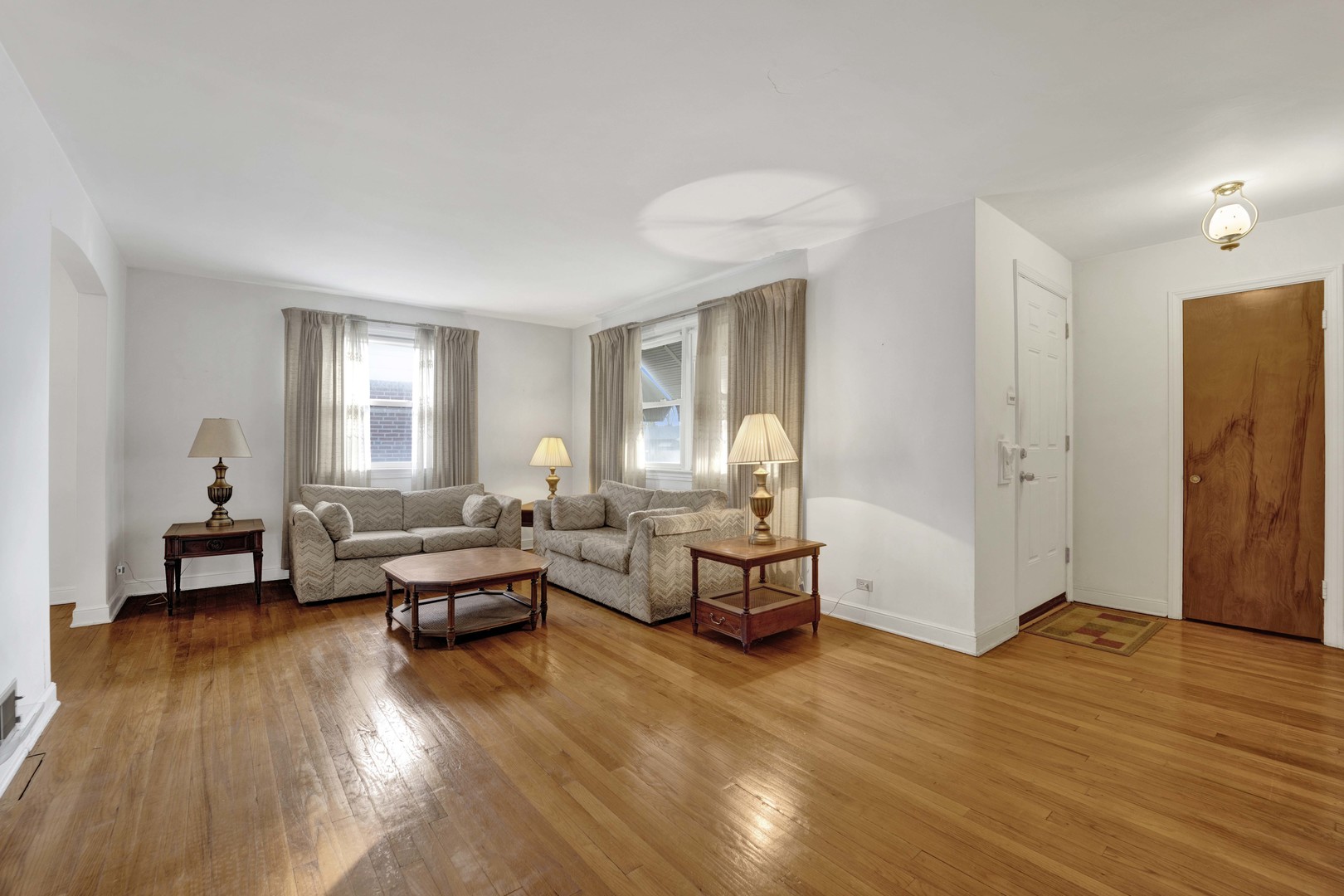 2223 S 7th Avenue, North Riverside, IL 60546