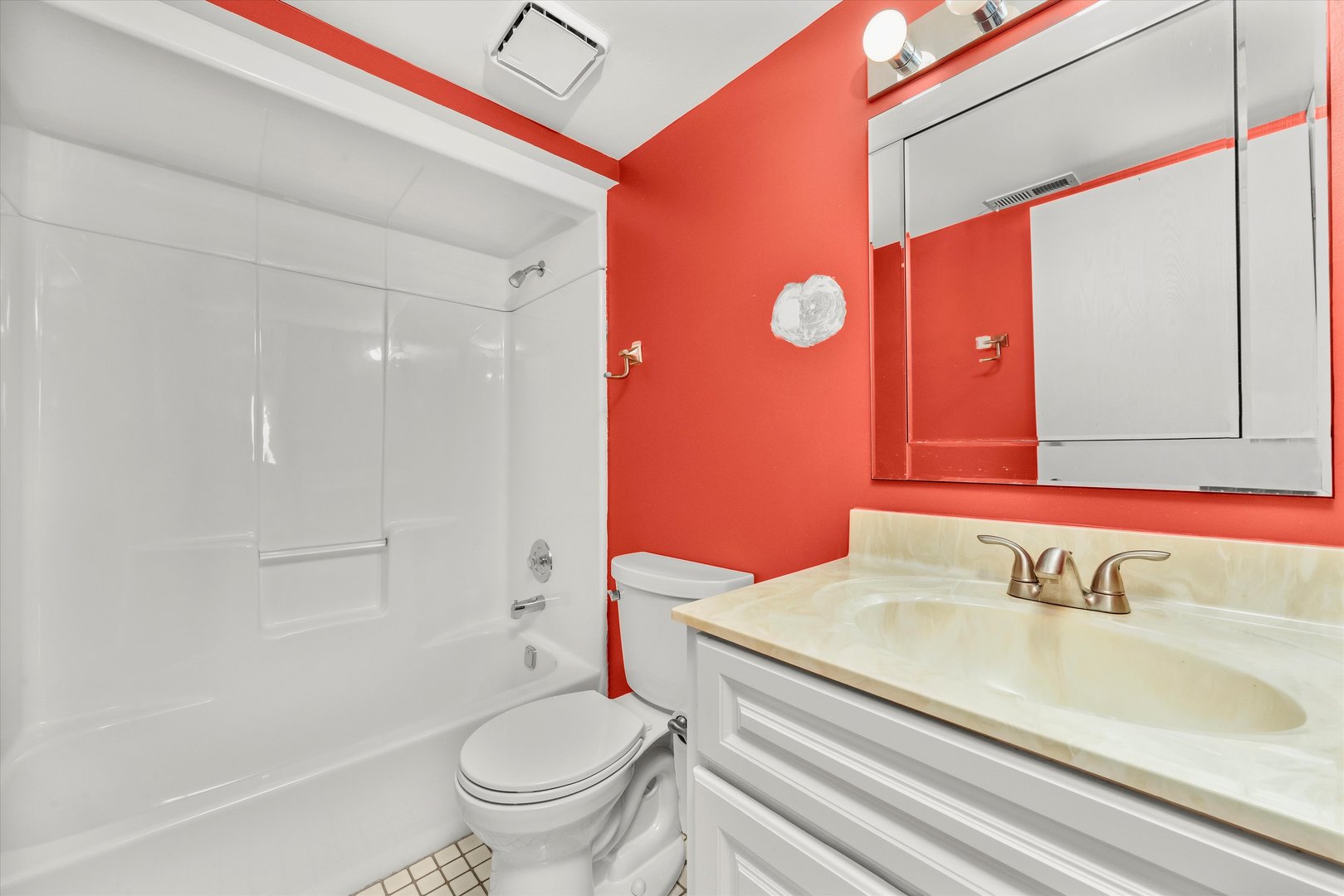 4530 W 93rd Street #1A, Oak Lawn, IL 60453