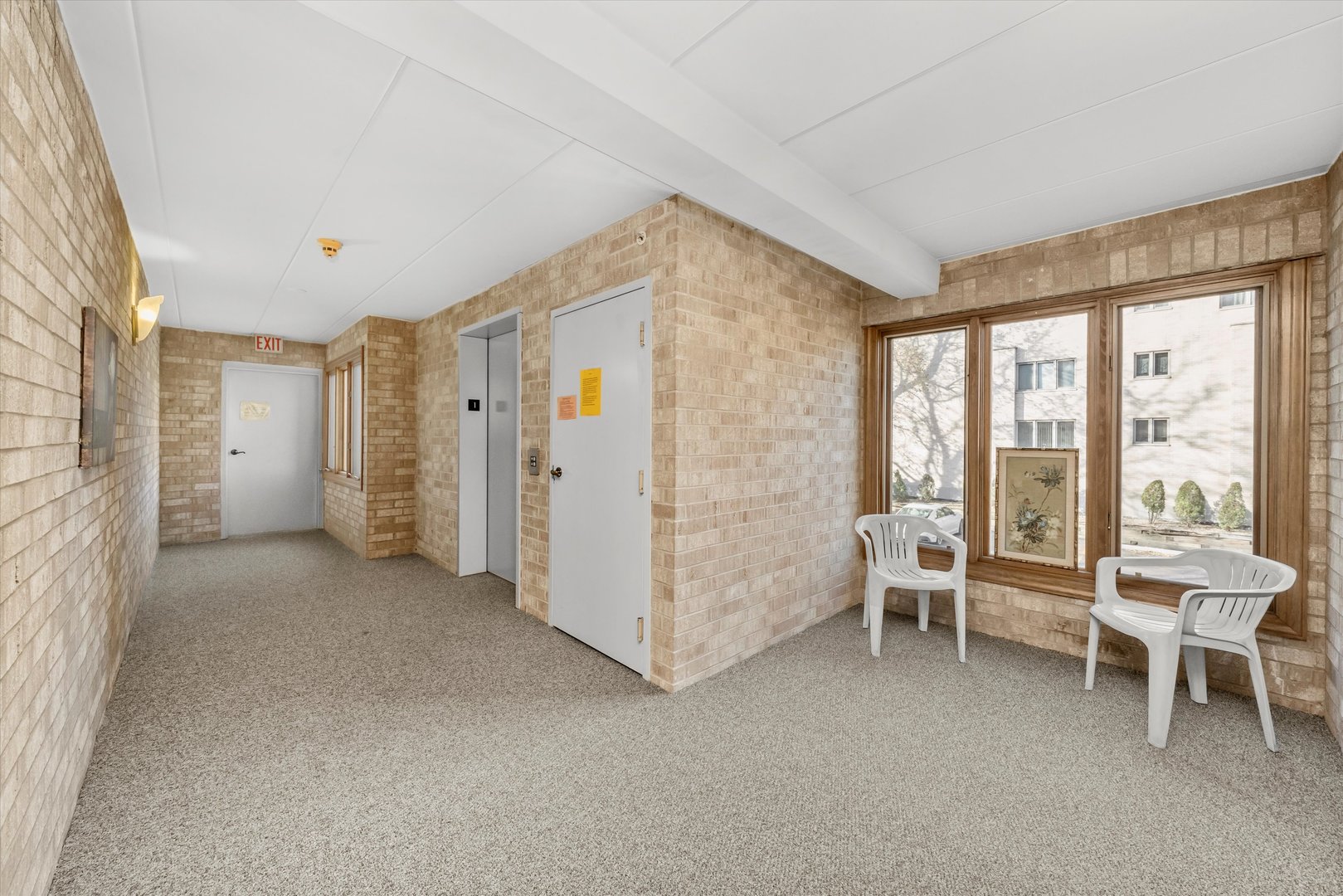 4530 W 93rd Street #1A, Oak Lawn, IL 60453