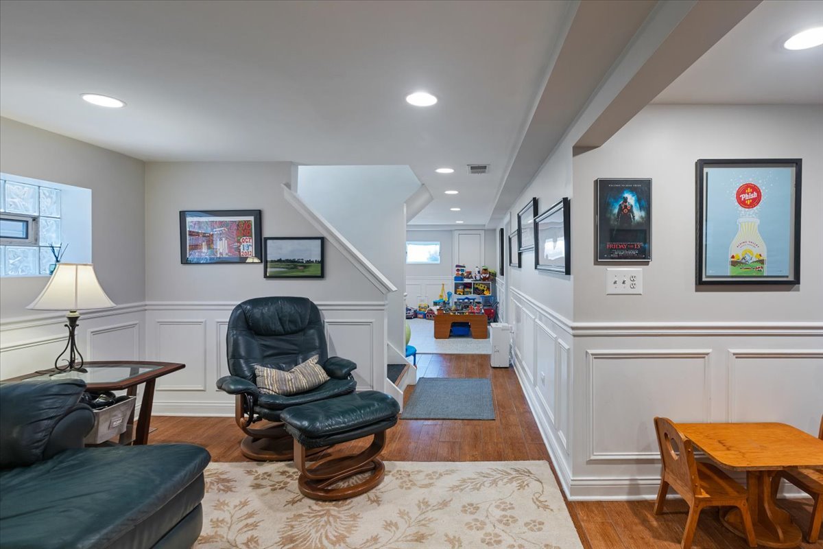 5404 N Natoma Avenue, Chicago, IL 60656