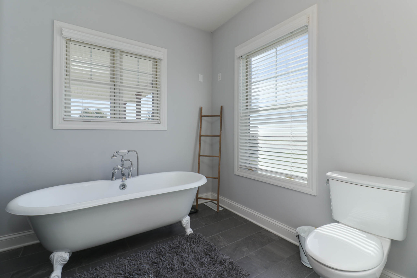 16658 N 200 East Road, Danvers, IL 61732