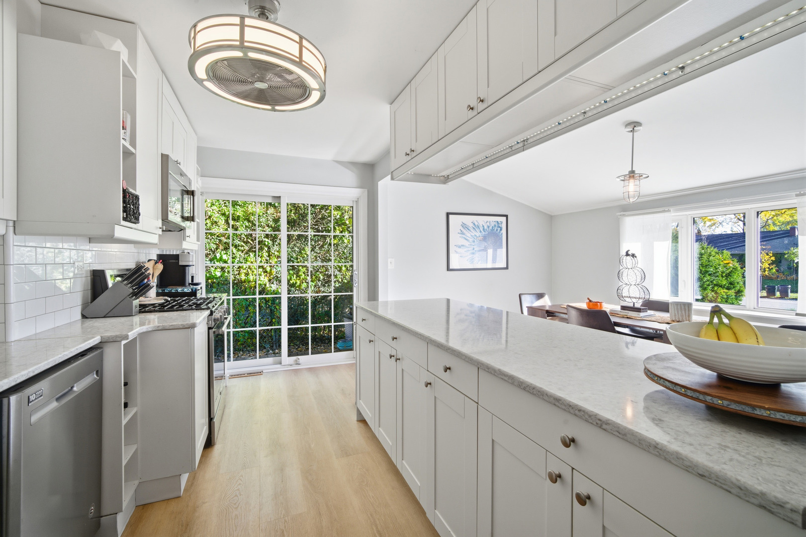 484 Chatham Circle, Buffalo Grove, IL 60089