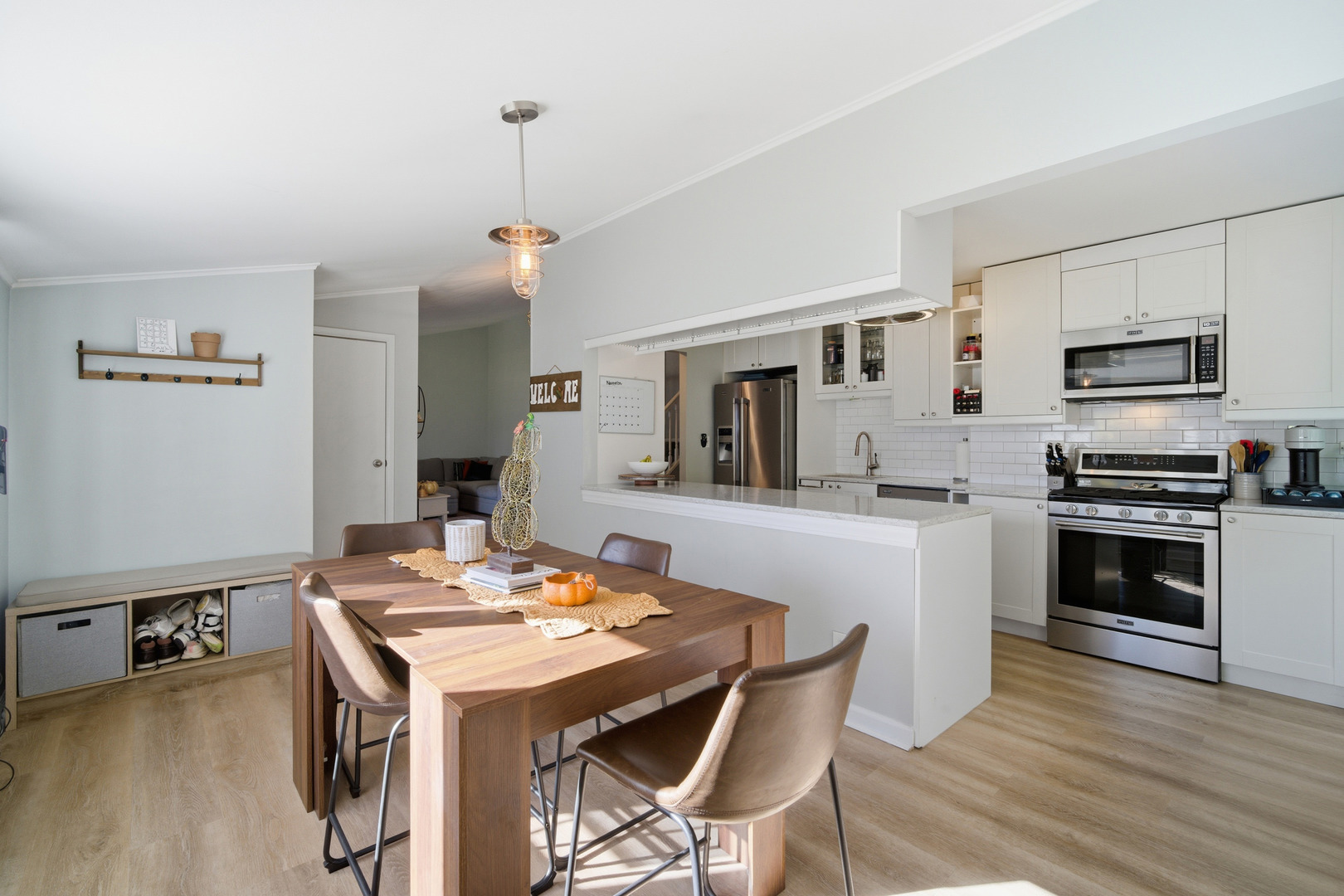 484 Chatham Circle, Buffalo Grove, IL 60089