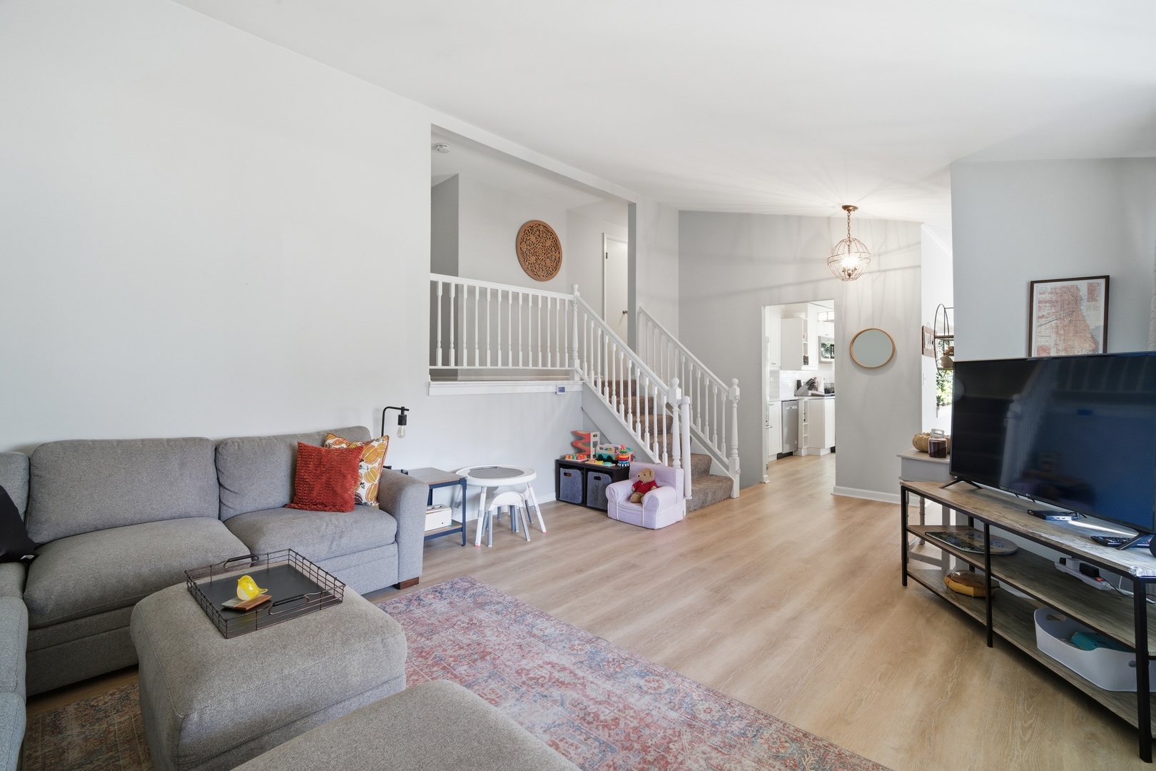 484 Chatham Circle, Buffalo Grove, IL 60089