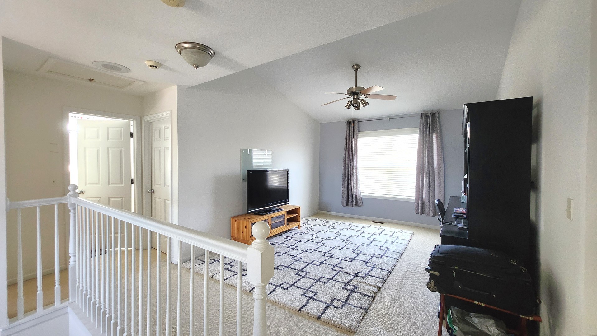 1204 FREDERICK Court, Elgin, IL 60120