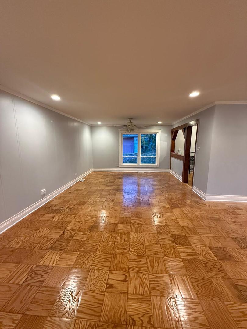 1440 Gentry Road, Hoffman Estates, IL 60169