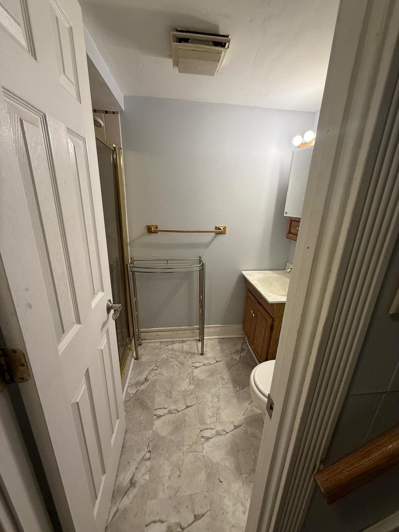 1440 Gentry Road, Hoffman Estates, IL 60169