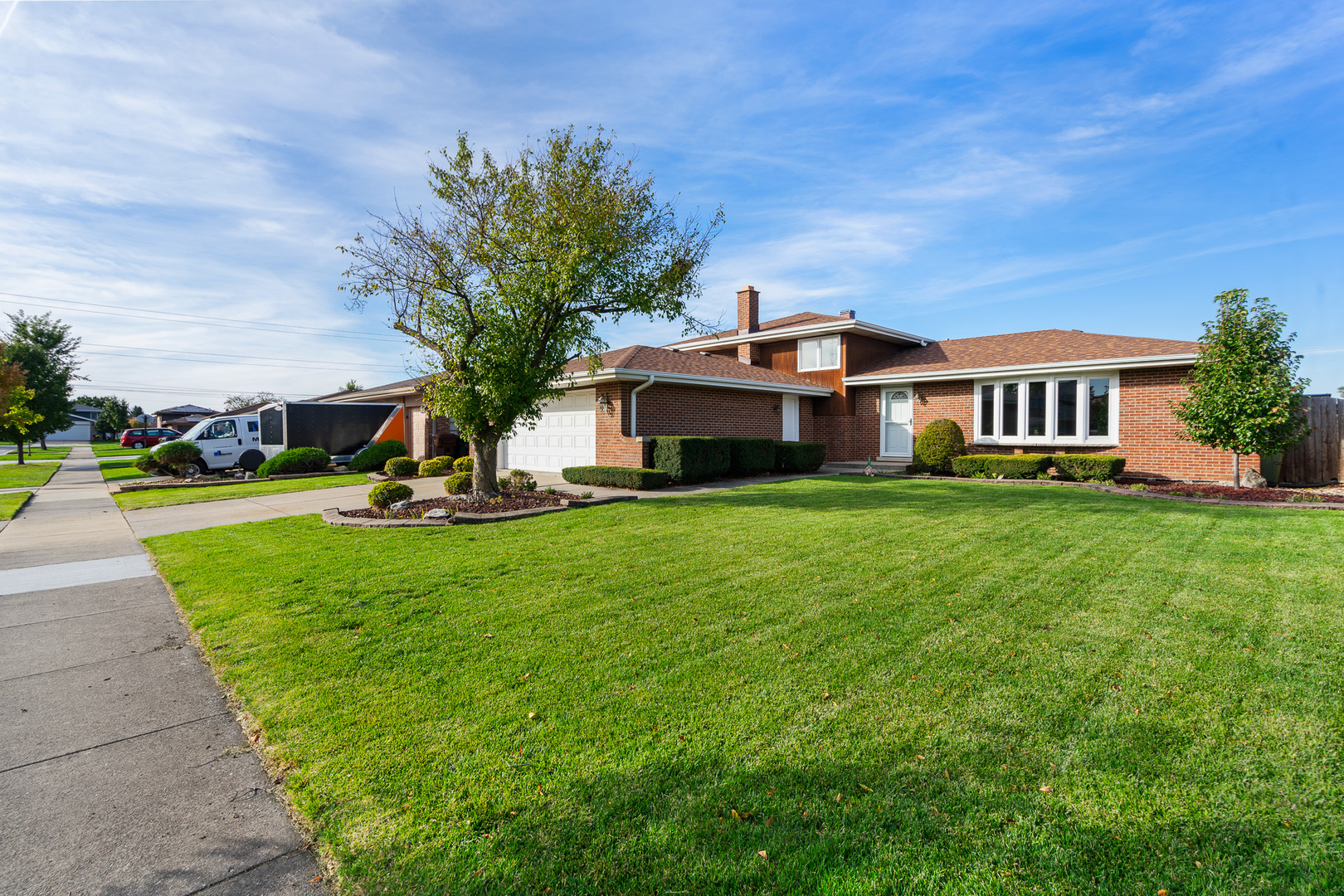 8118 Tudor Lane, Tinley Park, IL 60477