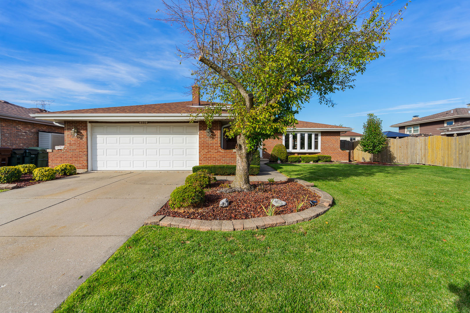 8118 Tudor Lane, Tinley Park, IL 60477