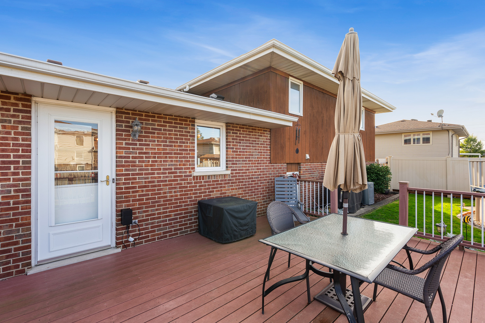 8118 Tudor Lane, Tinley Park, IL 60477