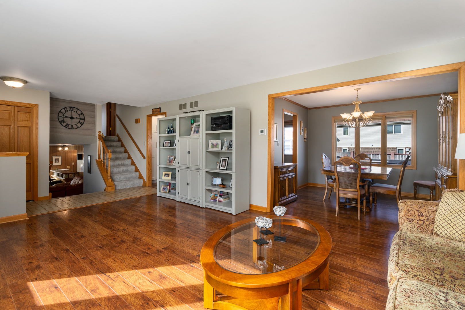 8118 Tudor Lane, Tinley Park, IL 60477