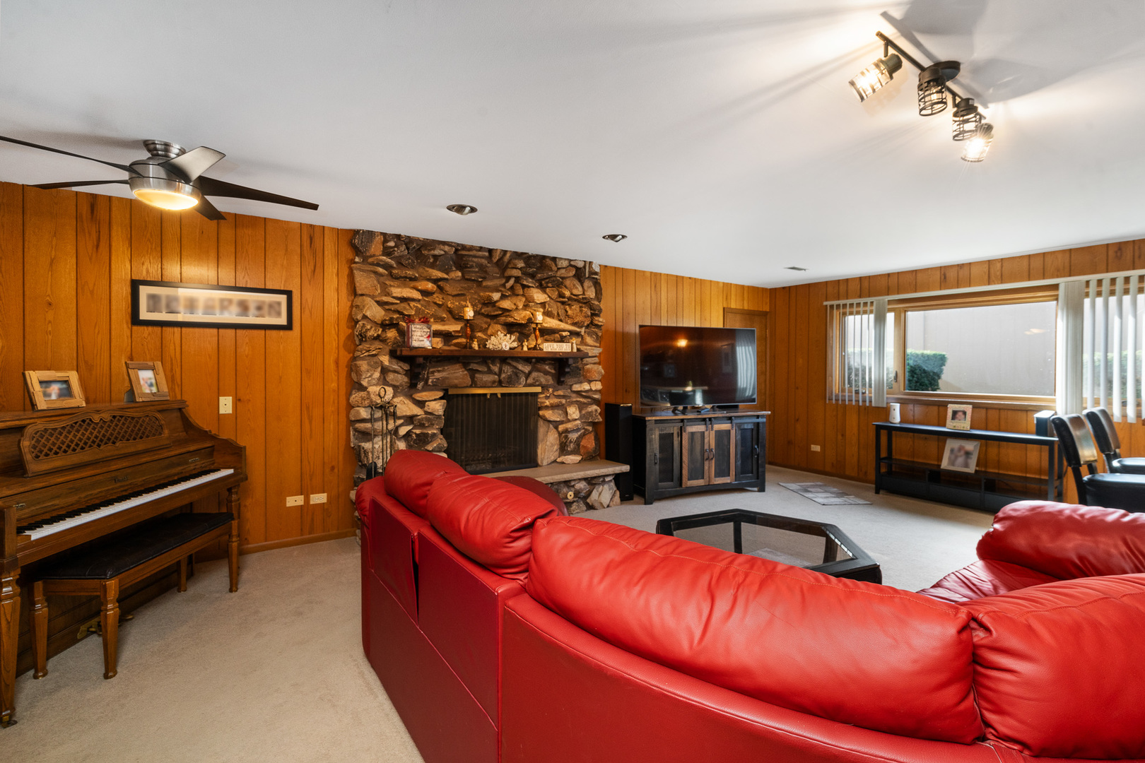 8118 Tudor Lane, Tinley Park, IL 60477