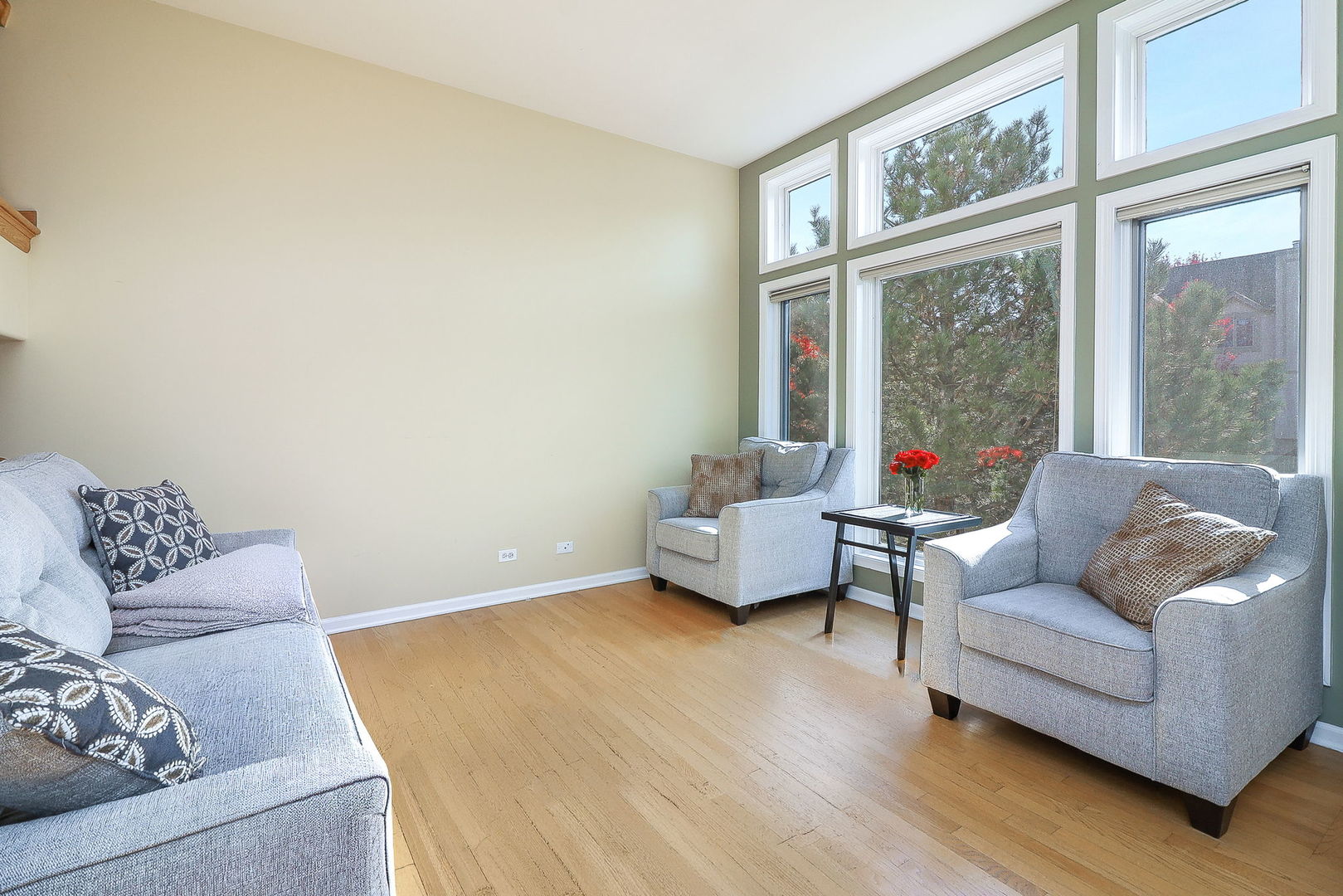 961 W Spencer Court #961, Palatine, IL 60067