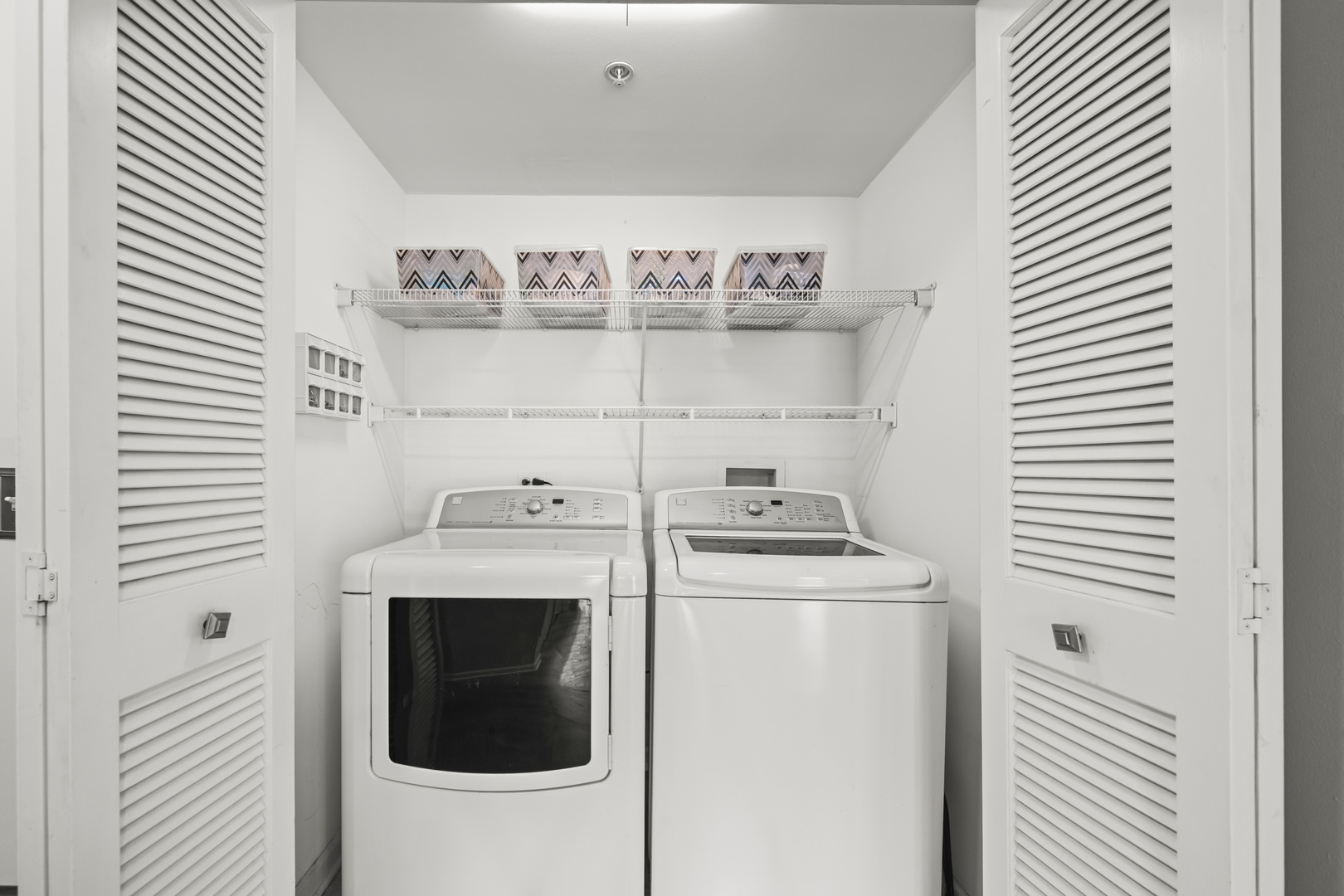 655 Perrie Drive #203, Elk Grove Village, IL 60007