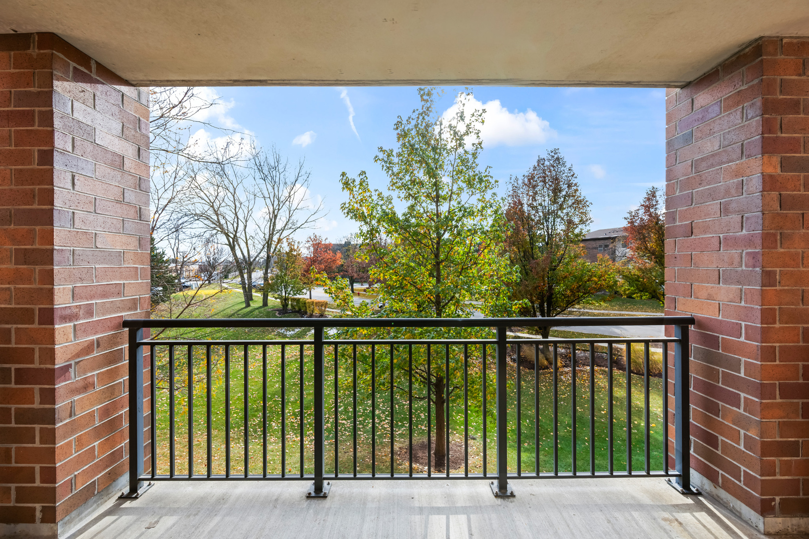 655 Perrie Drive #203, Elk Grove Village, IL 60007