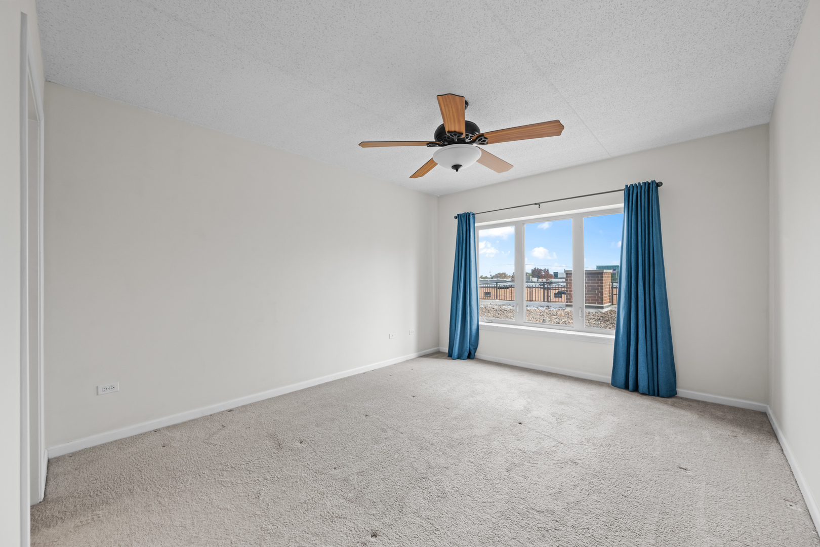 655 Perrie Drive #203, Elk Grove Village, IL 60007