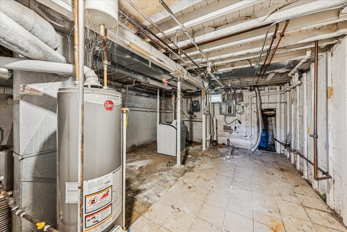 3305 Holdridge Avenue, Zion, IL 60099