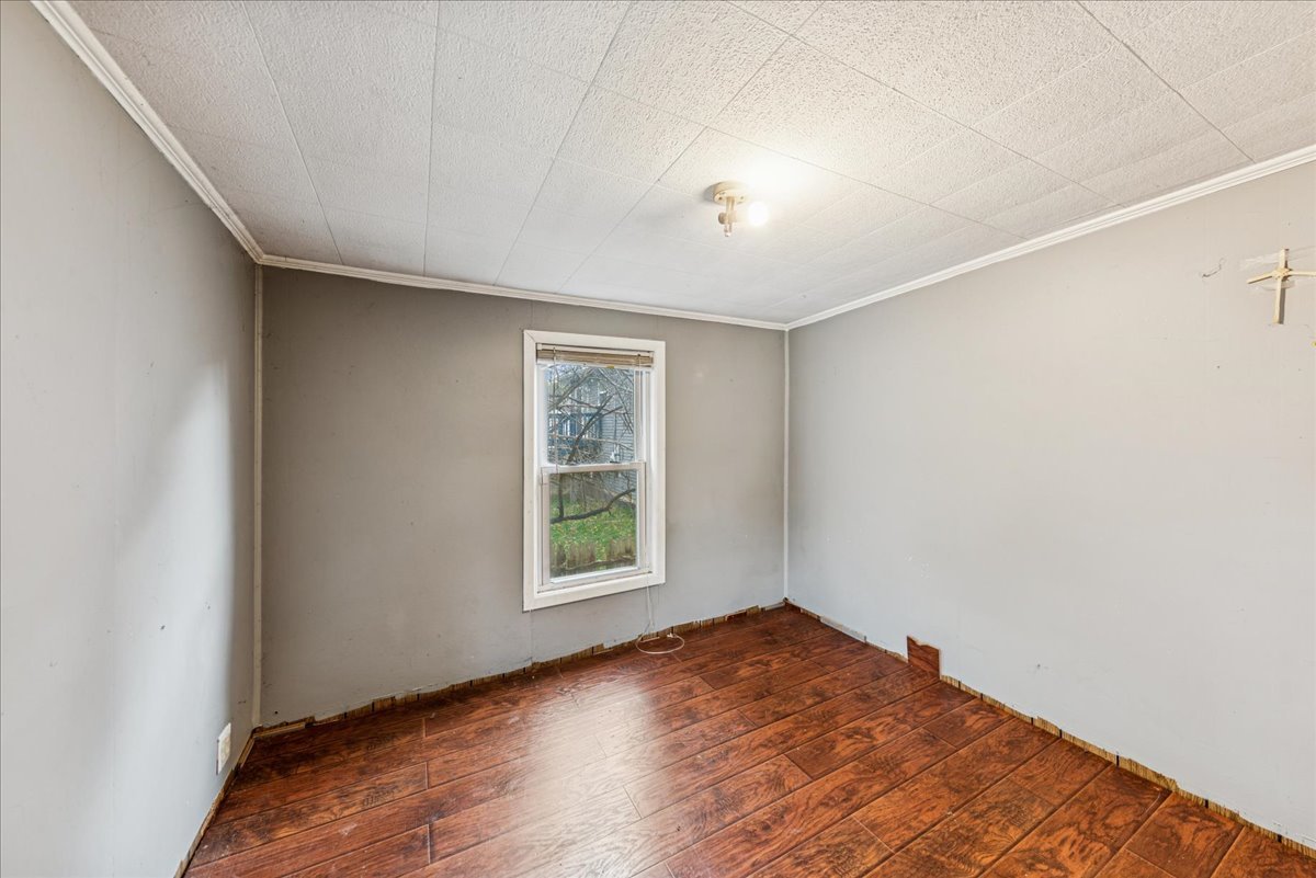 3305 Holdridge Avenue, Zion, IL 60099