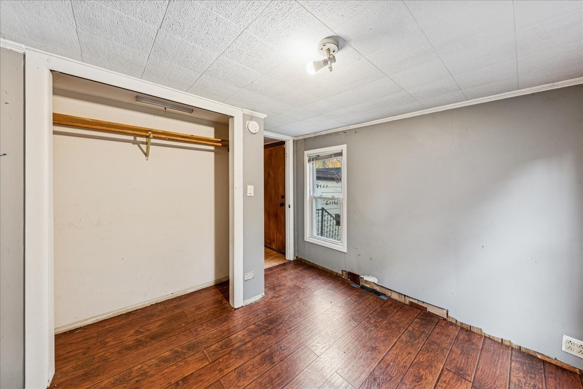 3305 Holdridge Avenue, Zion, IL 60099