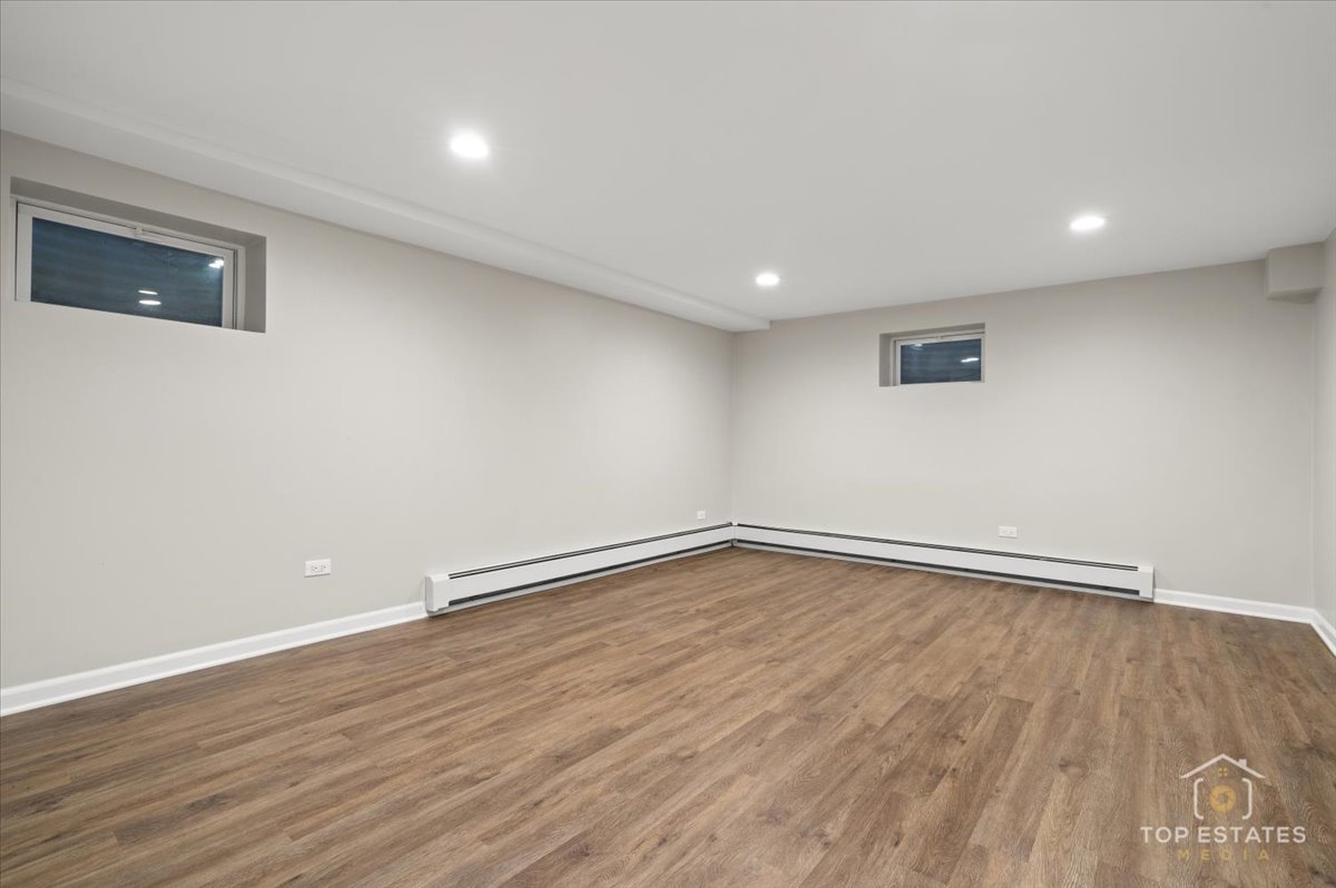 10 N Wildwood Drive, Prospect Heights, IL 60070