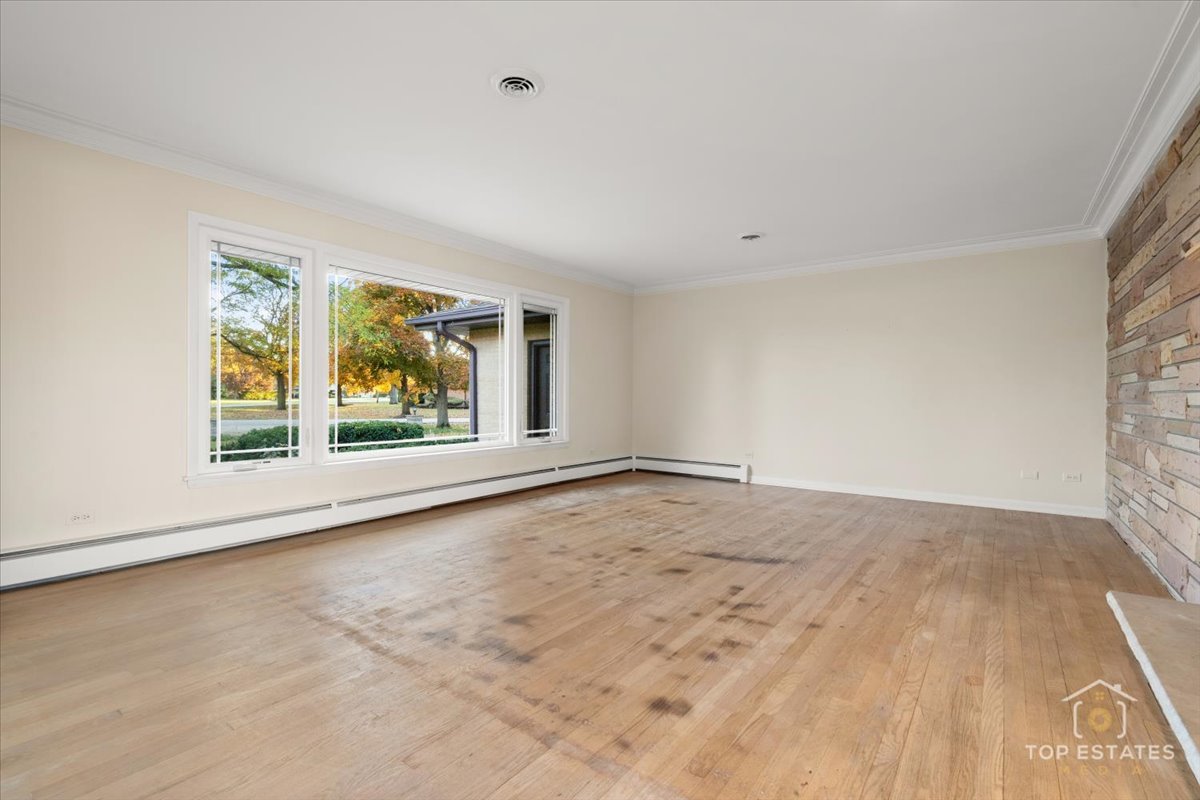 10 N Wildwood Drive, Prospect Heights, IL 60070