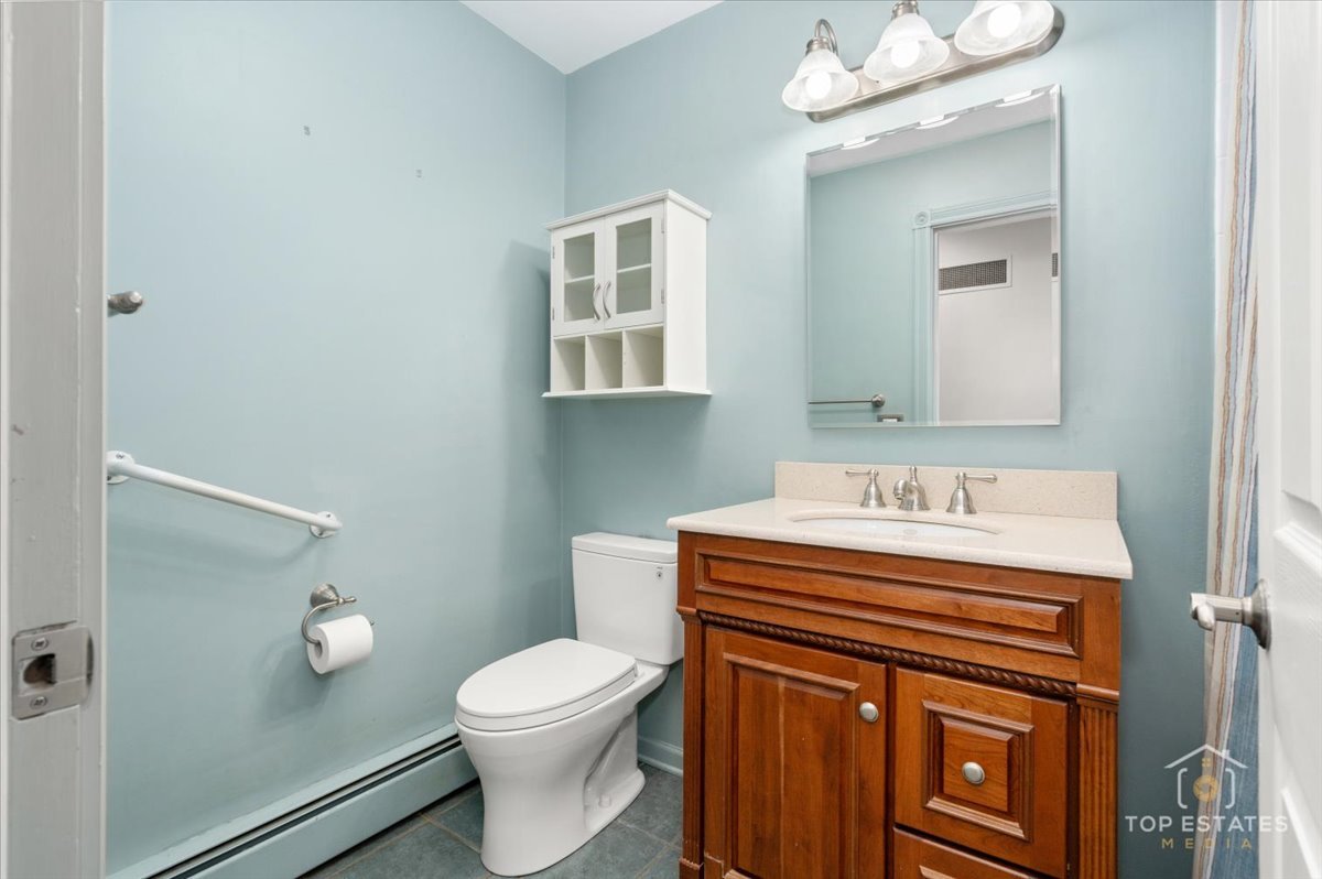 10 N Wildwood Drive, Prospect Heights, IL 60070