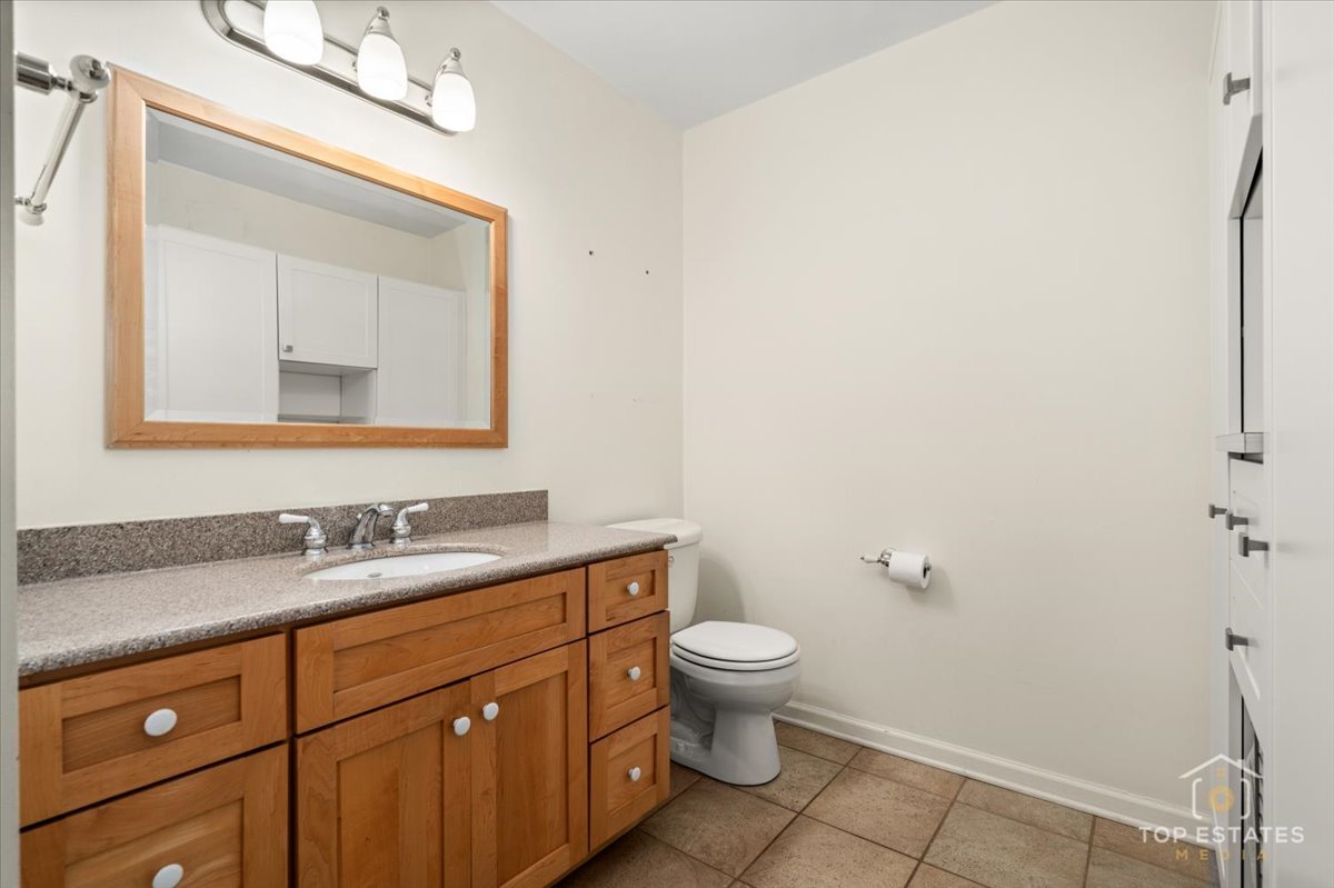 10 N Wildwood Drive, Prospect Heights, IL 60070