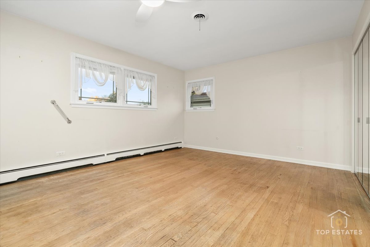 10 N Wildwood Drive, Prospect Heights, IL 60070