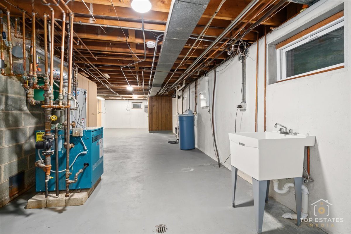 10 N Wildwood Drive, Prospect Heights, IL 60070