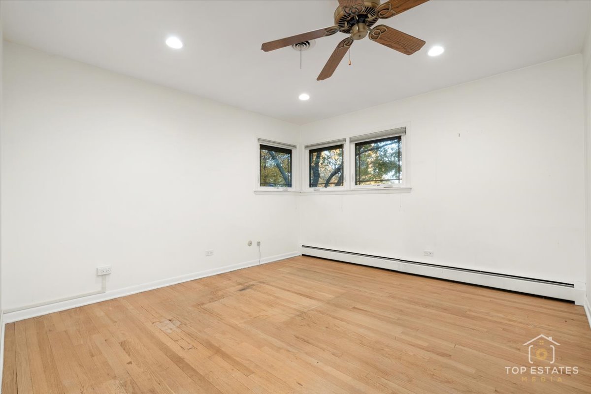 10 N Wildwood Drive, Prospect Heights, IL 60070