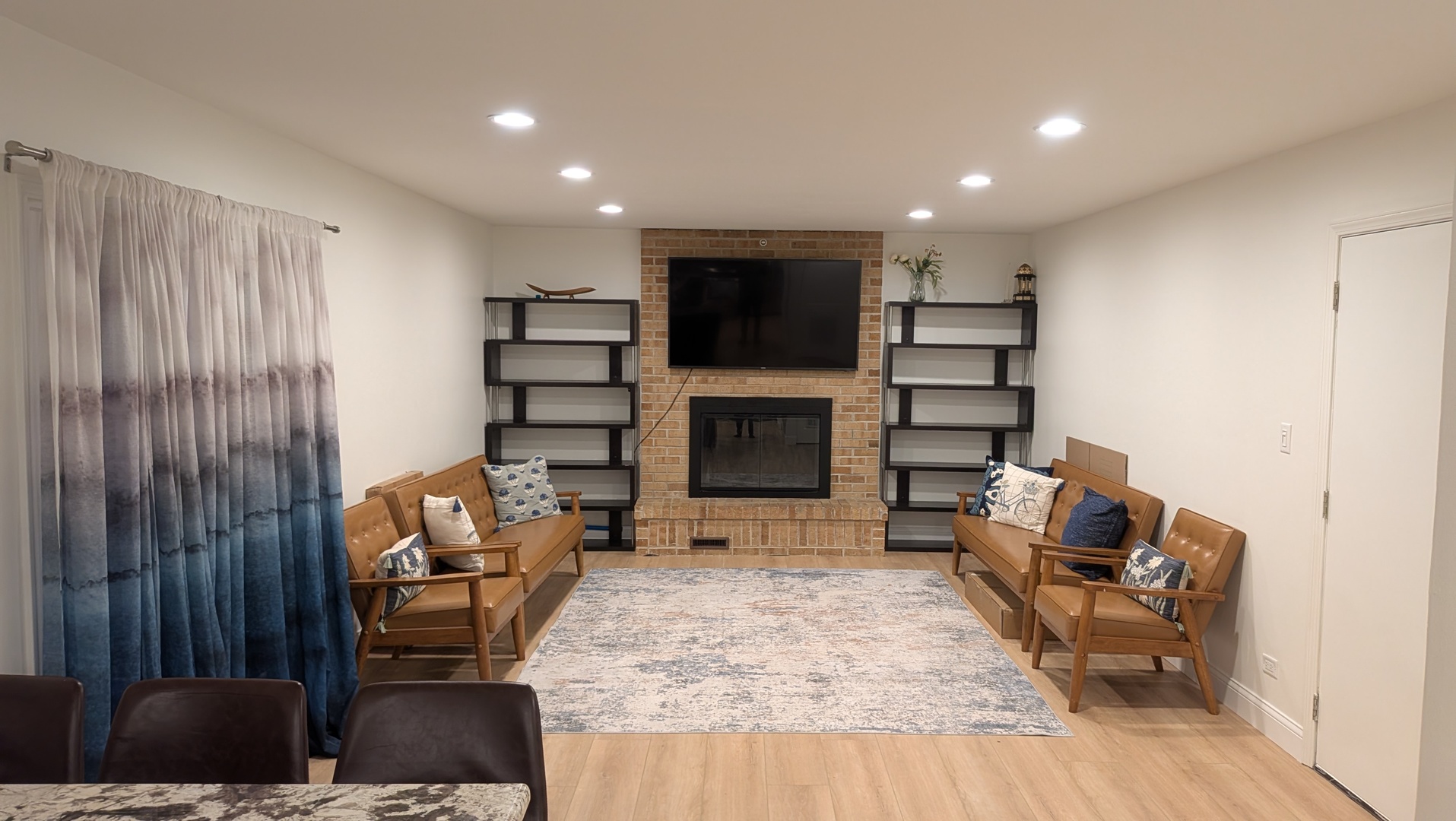 691 Burdette Avenue, Glendale Heights, IL 60139