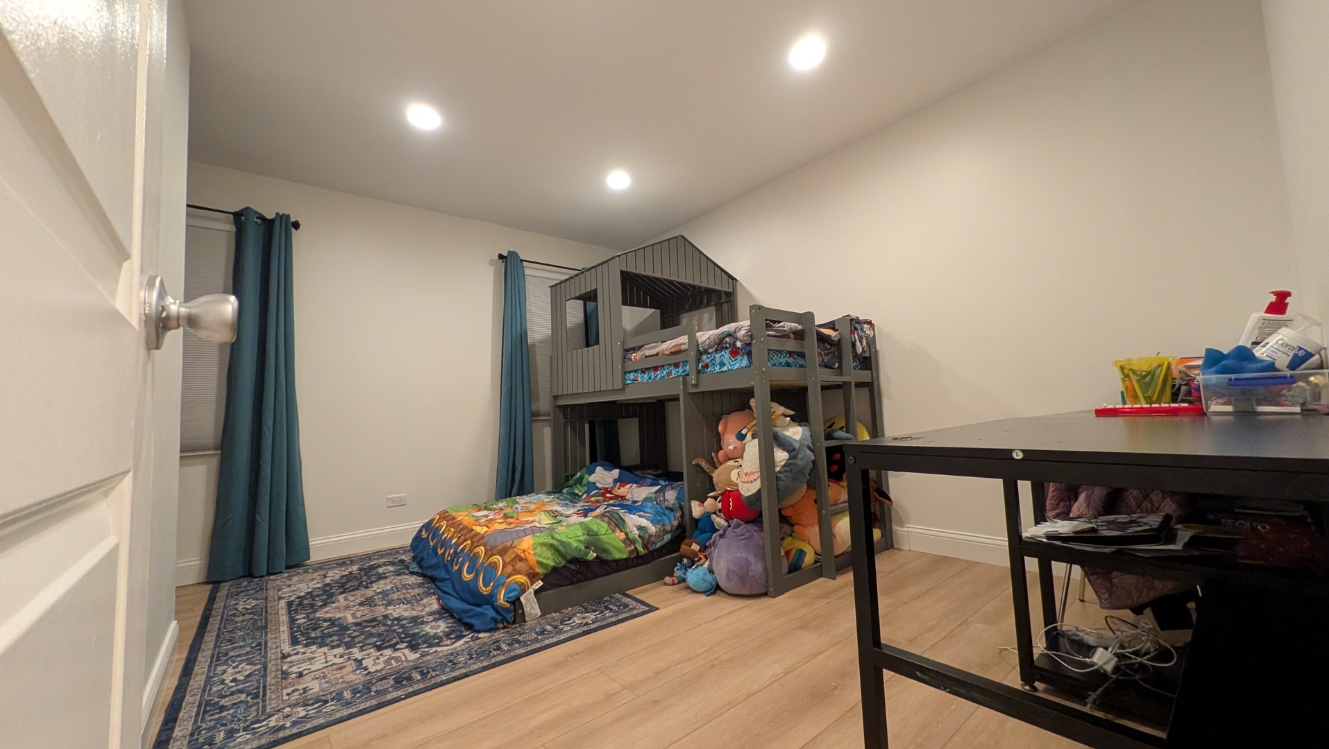 691 Burdette Avenue, Glendale Heights, IL 60139