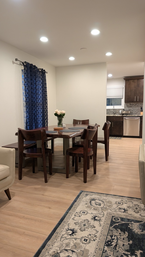 691 Burdette Avenue, Glendale Heights, IL 60139