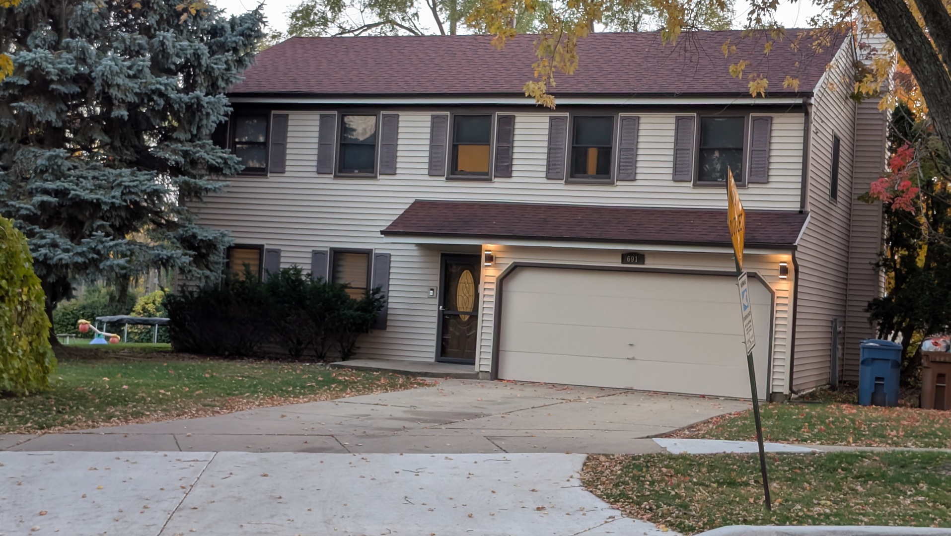 691 Burdette Avenue, Glendale Heights, IL 60139