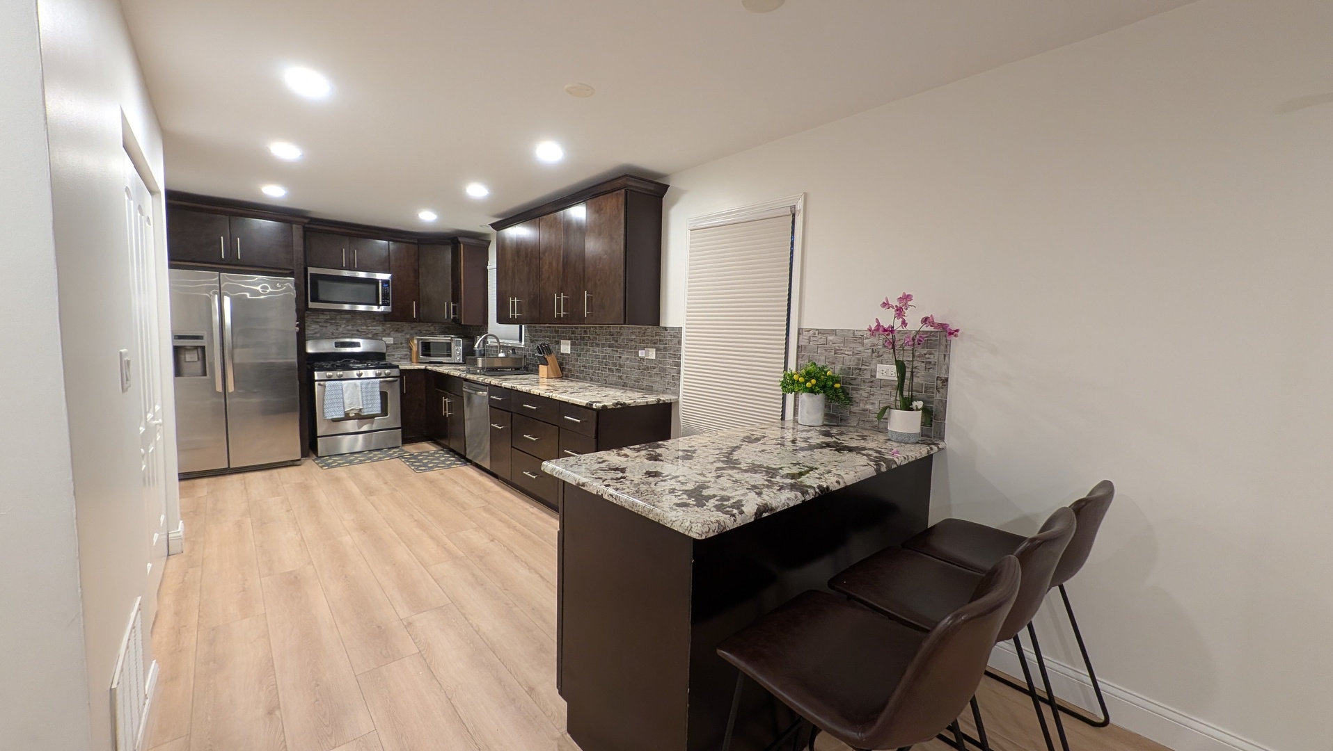 691 Burdette Avenue, Glendale Heights, IL 60139