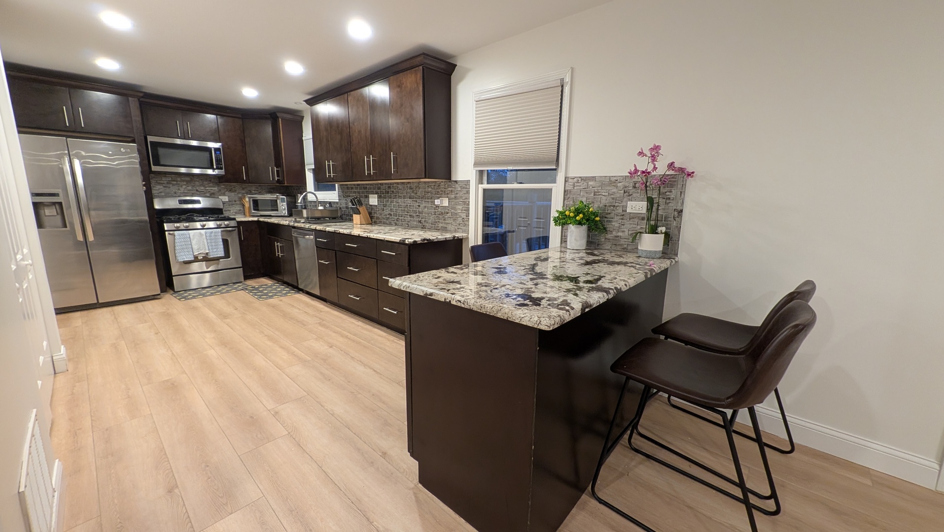 691 Burdette Avenue, Glendale Heights, IL 60139