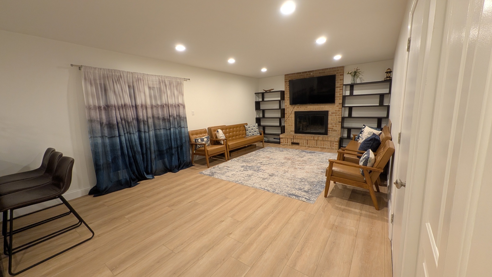 691 Burdette Avenue, Glendale Heights, IL 60139