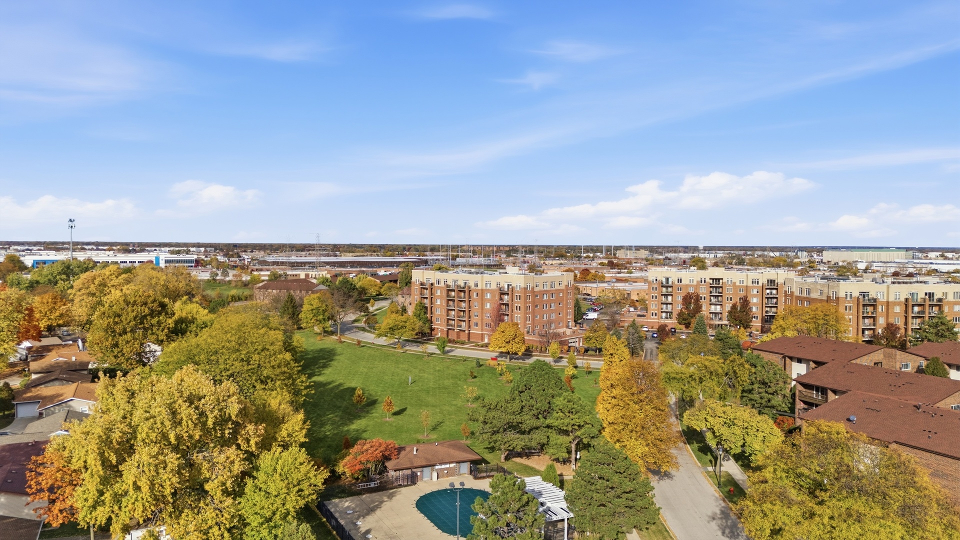 615 Perrie Drive #605, Elk Grove Village, IL 60007