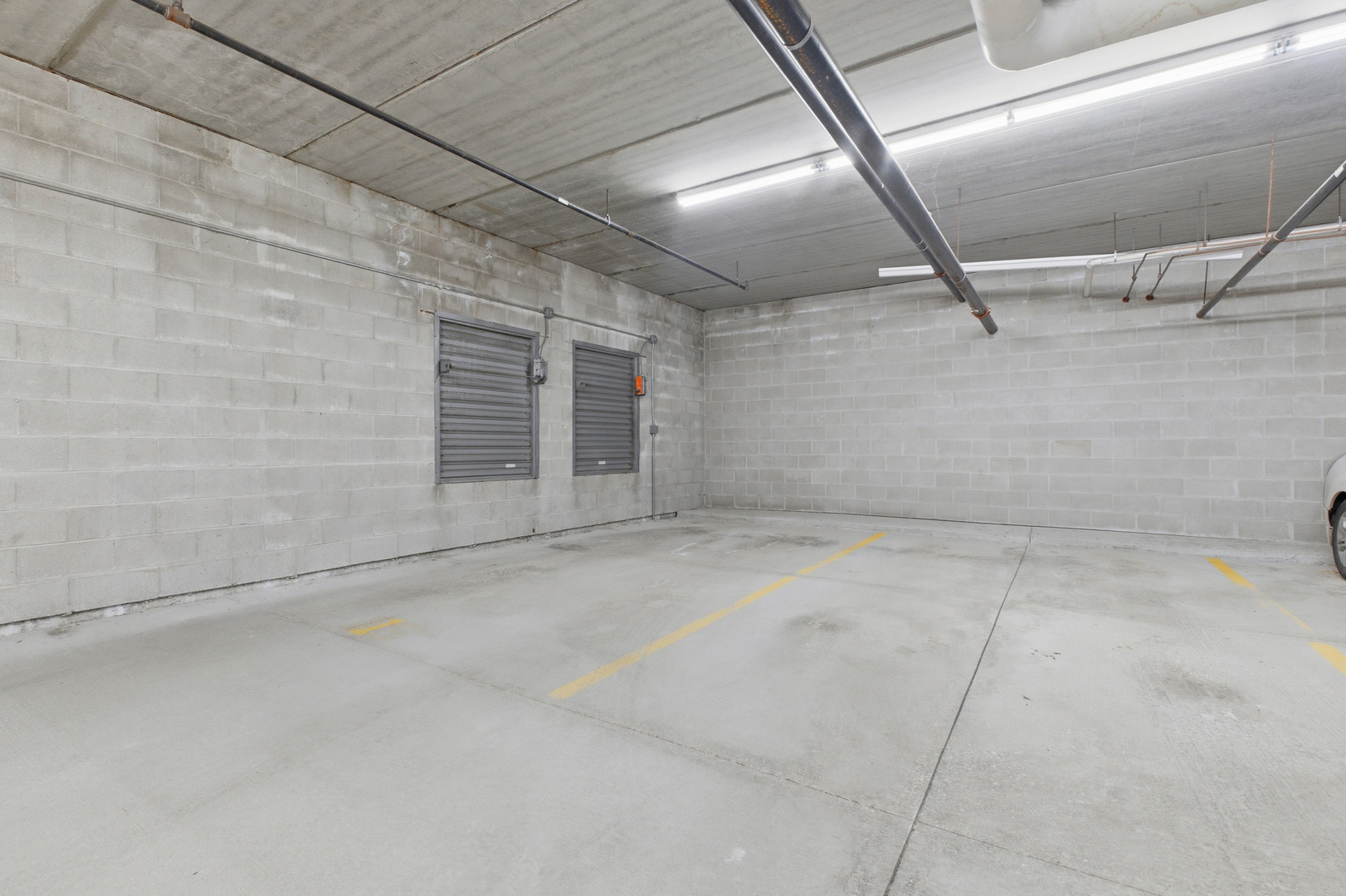 615 Perrie Drive #605, Elk Grove Village, IL 60007