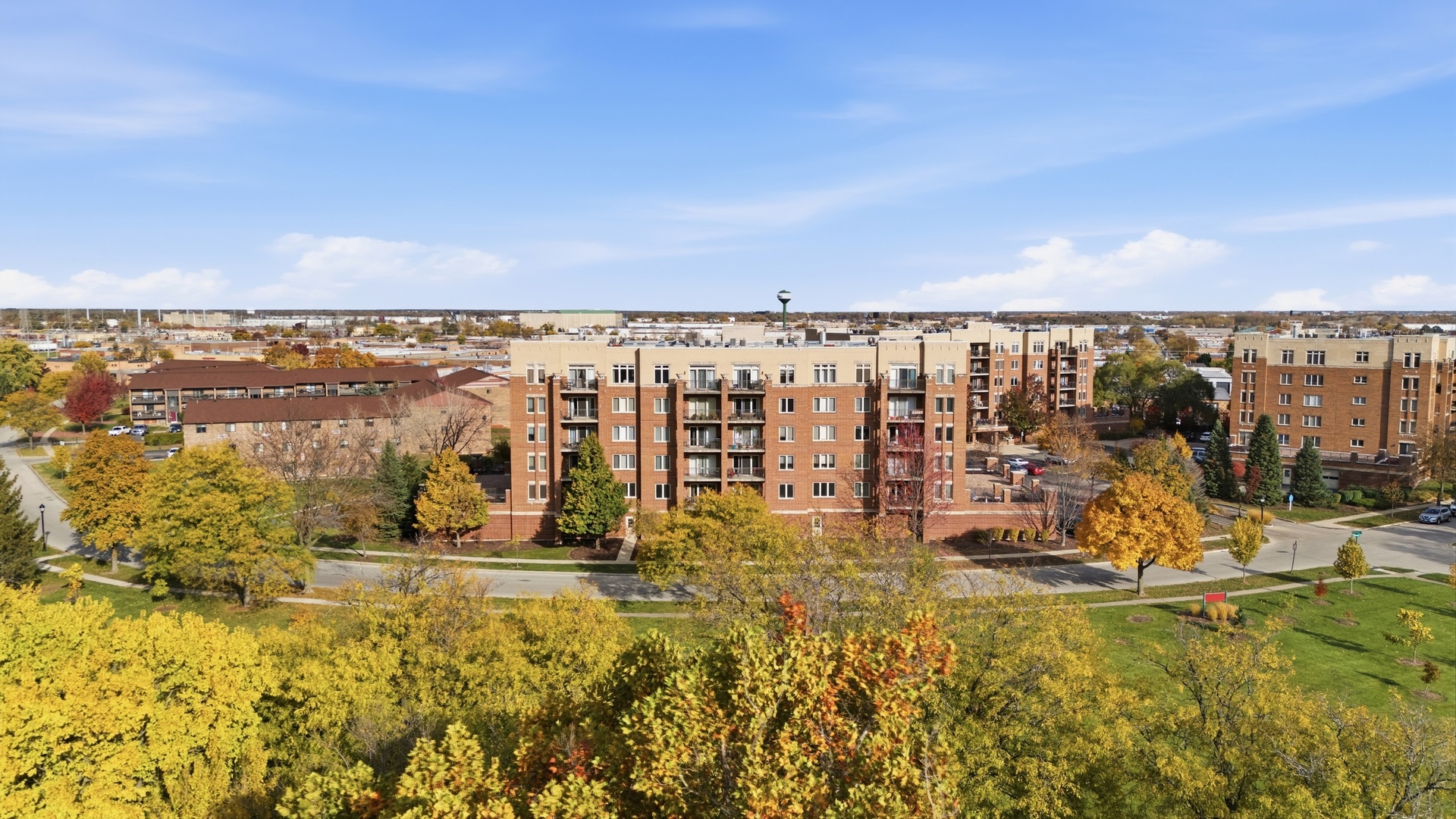 615 Perrie Drive #605, Elk Grove Village, IL 60007