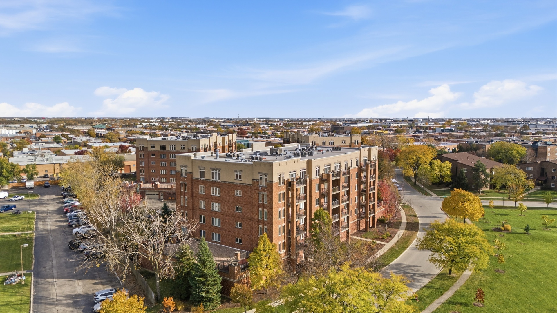 615 Perrie Drive #605, Elk Grove Village, IL 60007